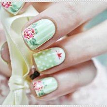 nails