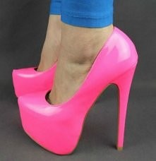 różowe szpilki dla odważnych dziewczyn ;) zdecydowałybyście się ?