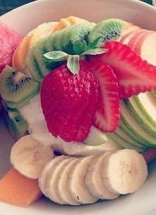 truskawka, banan, kiwi, gru...