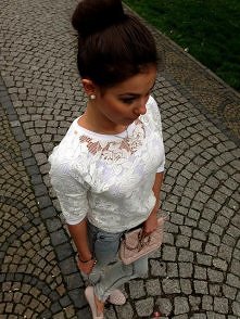 Spójrz za tych murów na gwi...