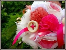 Bukiet ślubny z guzików.