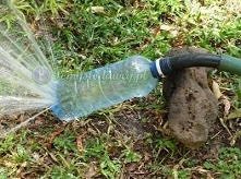 sprytny zraszacz z butelki