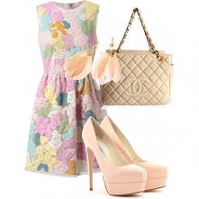 Pastelowa klasyczna sukienk...