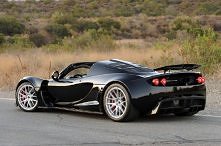 TOP10: Najdroższe auta świata - Hennessey Venom GT Spyder $1,100,000.

Auto, które premierę miało w 2010 roku to 2-drzwiowe coupe produkcji amerykańsko-brytyjskiej wyposażone w ...