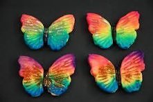 Pomysł na tęczowego motyla.