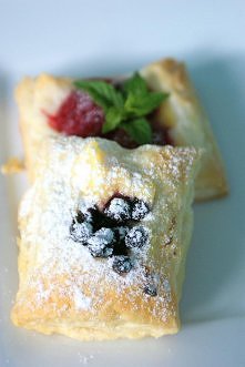 ciasto francuskie+owoce= <3