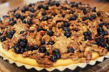 Tarta serowa z orzechami na miodzie i jagodami <3