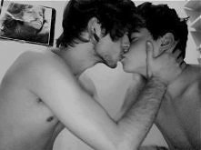 GDZIE SĄ PRAWDZIWI MĘŻCZYŹNI? JA SIĘ PYTAM...