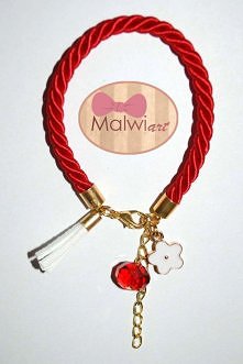 sznur czerwony + biały kwiatek -> Malwiart, znajdź nas na fb i polub :)