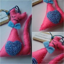 Różowy kot z niebieskim sercem

kliknij-dowiesz sie wiecej