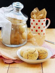 Sezamowe ciasteczka z orzechami i tahini.