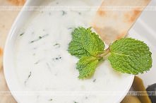 Sos sałatkowy jogurtowy