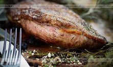 Dzika kaczka dzika gęś pieczona na sposób tradycyjny