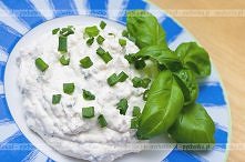 Pasta czosnkowa z twarogiem