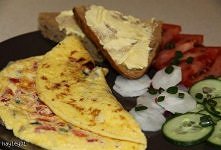 Kolorowy omlet na śniadanie