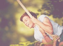 one direction
Louis ;D