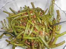 fasolka z orzechami włoskim...