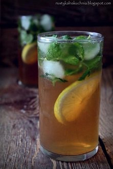 Mrożona herbata z miętą i cytryną na upały ;)