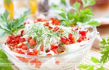 Surówka z kapusty pekińskiej z czosnkiem