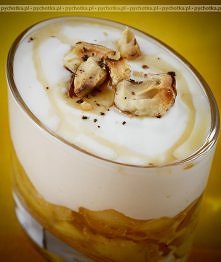 Brzoskwinie schowane w kremie