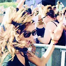 Nina <33