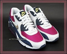 Air Max. Dziś pierwszy raz miałam je na nogach, od kiedy je kupiłam. Są świetne! A jak Wam się podobają? <3
