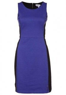 Manoukian VERONICA Sukienka etui niebieski - Kliknij i sprawdź modele -  Cena: 449 zł. Manoukian VERONICA Sukienka etui niebieski Odzież w Zalando.pl | materiał zewnętrzny: 70% ...