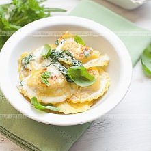 Pierogi ze szpinakiem i kozim serem