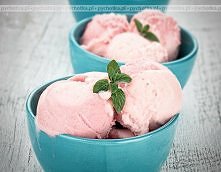 Lody śmietankowo malinowe