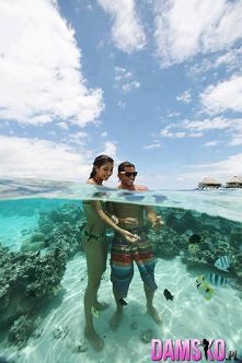 Przejrzysta woda na Bora Bora