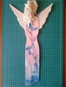 Anioł z niezapominajkami