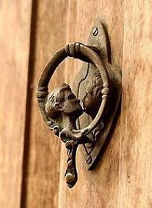 taka kołatka! to się mocno ...