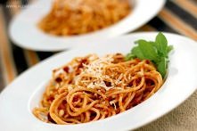 MAKARON SPAGHETTI Z CZERWON...