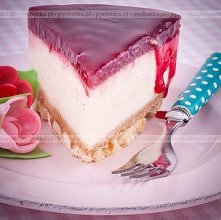 Placek śmietanowy z malinami lub truskawkami