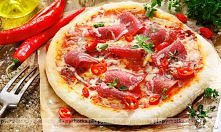 Salami pizza