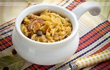 Bigos z młodej kapusty