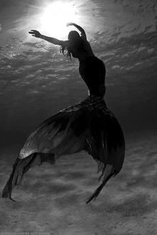 landofthemorningstars.tumblr.com