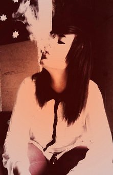 '' nie patrz się na mnie , jeśli oczy masz puste , nie zobaczę w nich uczuć , ale przejrzę jak w lustrze''