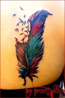 Tatuaż damski pióro piórko,...