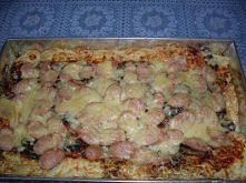 PIZZA NA CIESCIE DROZDZOWO SMIETANOWYM Składniki:

5 dag drożdży
30 dag mąki
1 mała śmietana
1 jajko
10 dag roztopionego masła lub margaryny
2 szczypty gałki muszkatołowej
szczy...