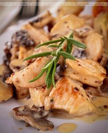 Filet z kurczaka z pieczarkami