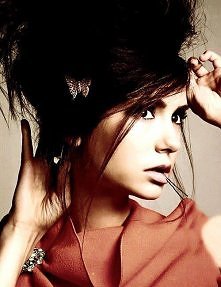 Nina ;3