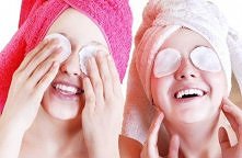 5 sposobów na opuchnięte i podkrążone oczy

Okład z mleka

Sposób przygotowania. Wlej schłodzone mleko do miseczki i namocz w nim dwa bawełniane płatki kosmetyczne. Następnie wy...