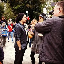 Taki tam straszny Piróg stojący na środku trasy eccowalkathonu xd Nie ma to jak jeść i nagle zauważyć kamerę i prosto do niej "no jak ja jem?!" xDDD