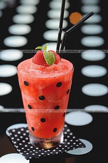 Shake truskawkowy