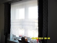 dekoracja okna w salonie:)