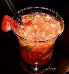 Składniki (na 1 porcję)

    40 ml rumu
    pół limonki
    3-5 truskawek
    kilka listków mięty
    Sprite
    lód kruszony
Przygotowanie:

Limonkę kroję wzdłuż, odcinam „dupk...