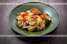 Spaghetti z pomidorami i owocami morza