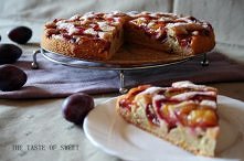 Proste ciasto cynamonowe ze śliwkami