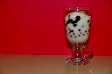Na dobry początek dnia jogurt naturalny z borówkami i porzeczkami :D